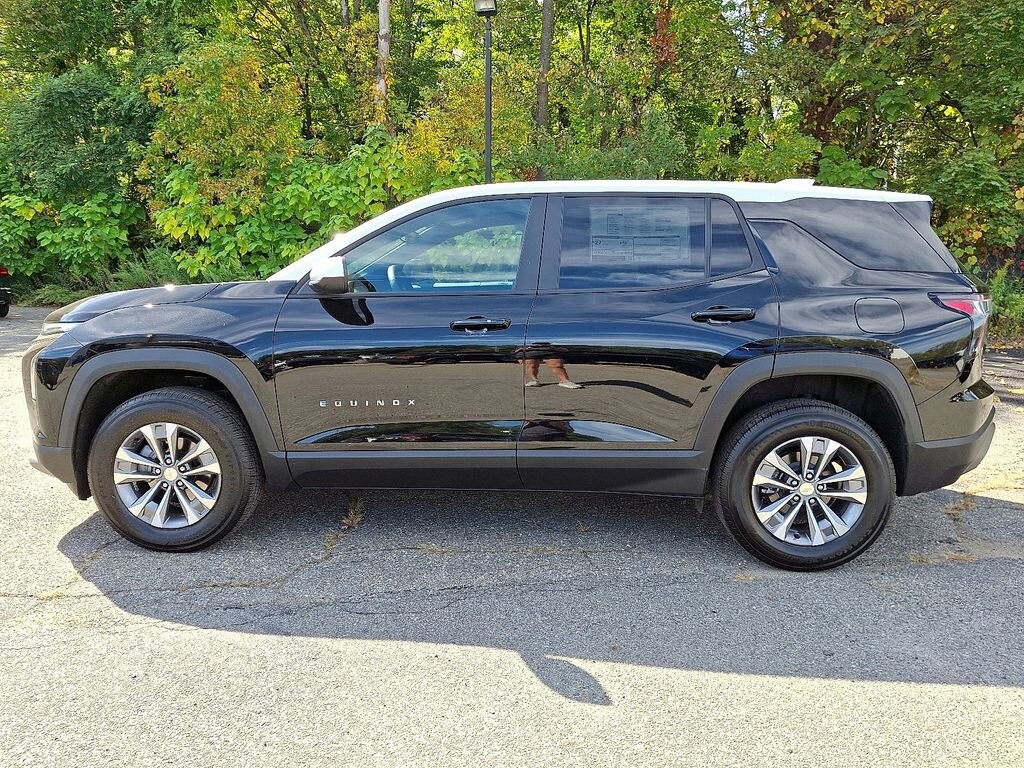 2026 Chevrolet Equinox LT photo 3