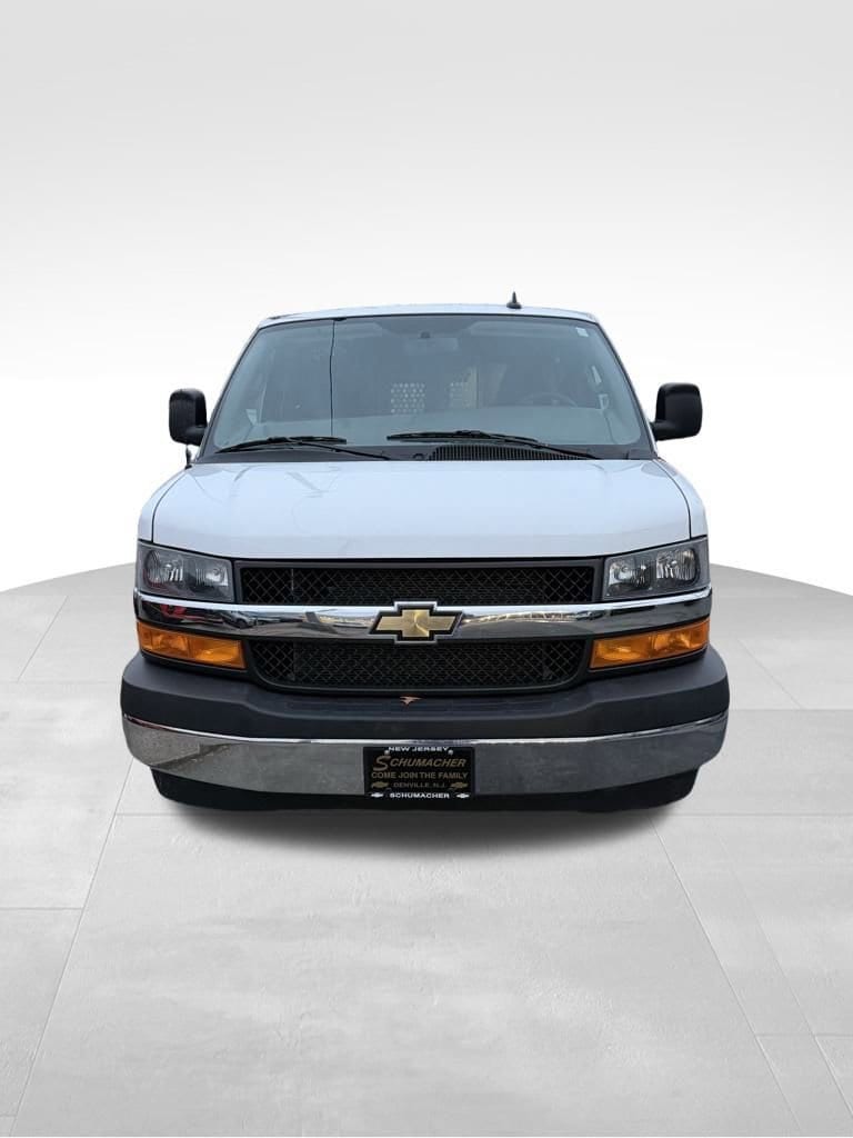 2024 Chevrolet Express Cargo Work Van's photo