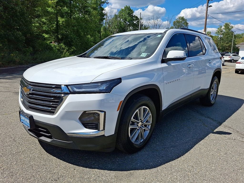 2023 Chevrolet Traverse Cloth photo 2