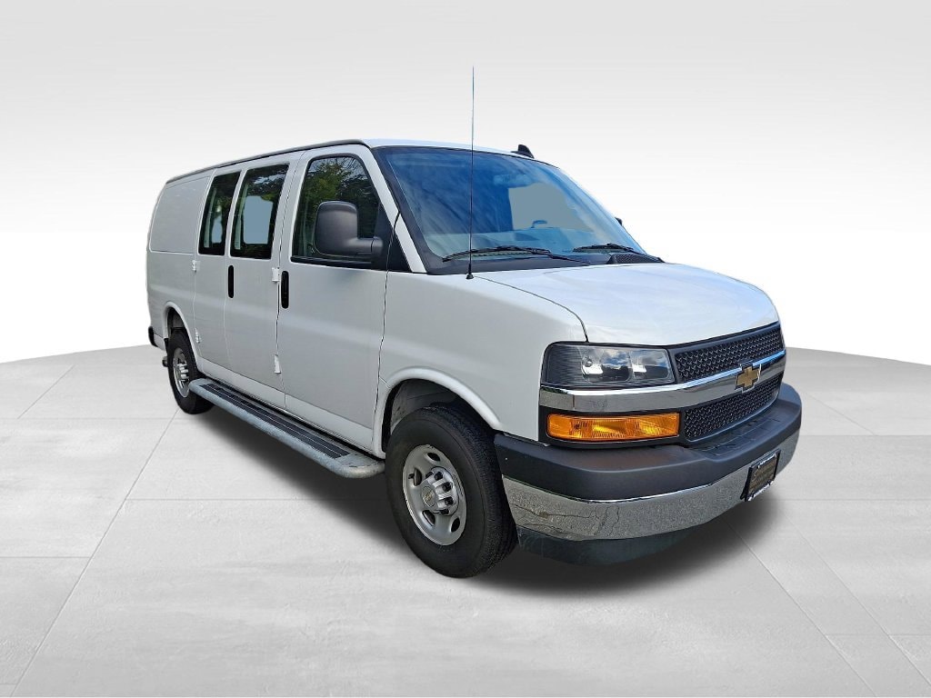 2025 Chevrolet Express Cargo