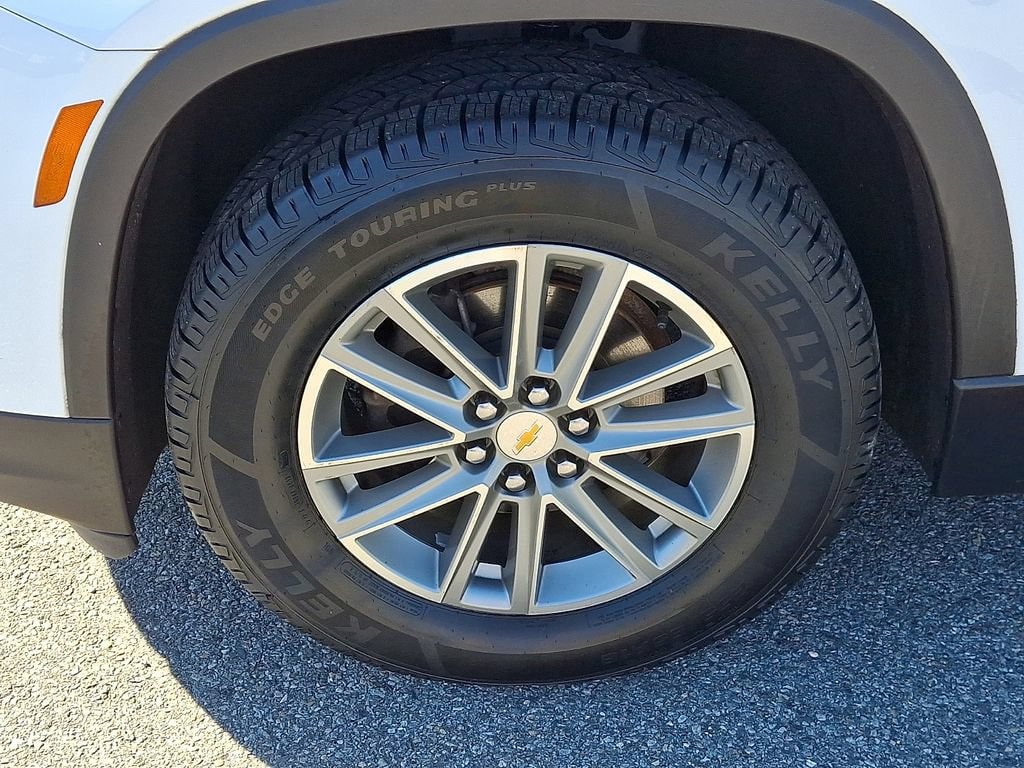 2023 Chevrolet Traverse 1LT - Photo 13