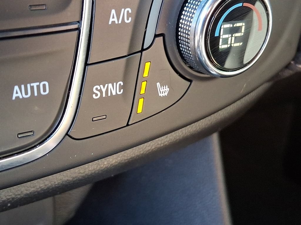 2023 Chevrolet Traverse 1LT - Photo 31