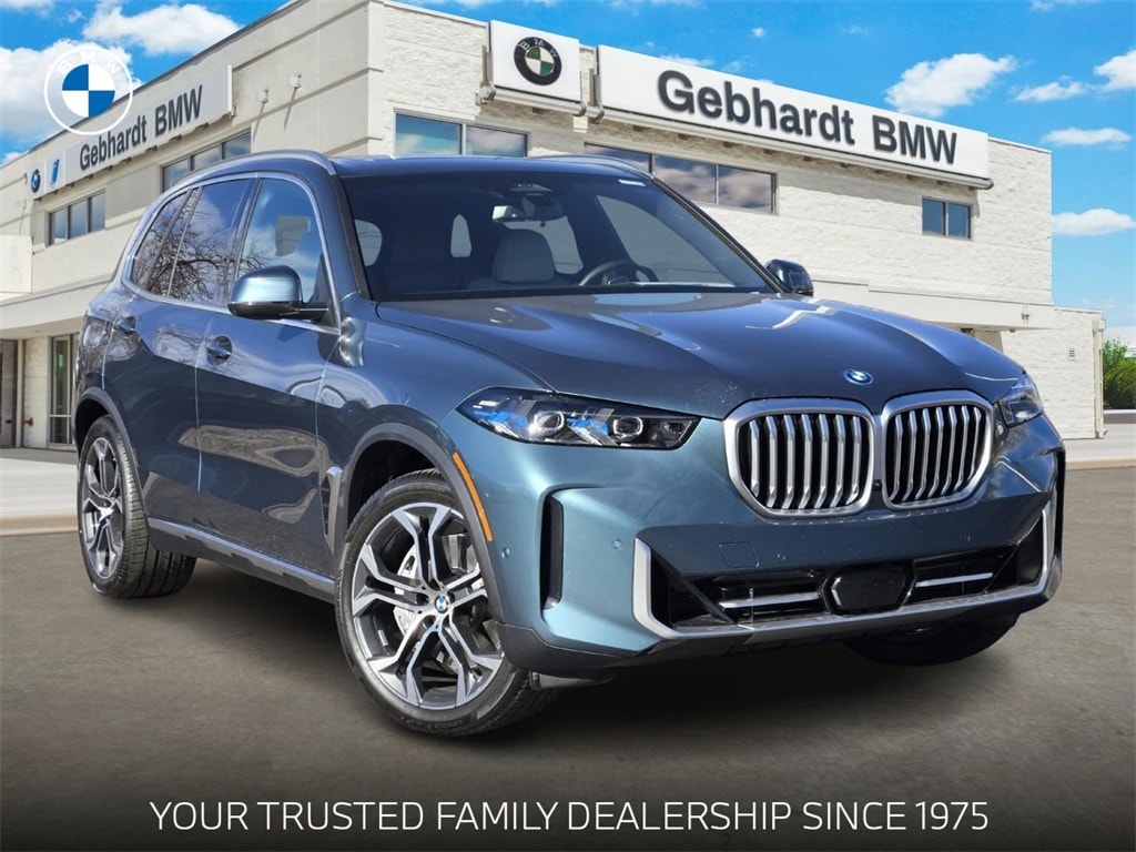 2026 BMW X5 50e's photo