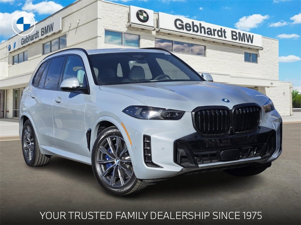 2026 BMW X5 50e's photo