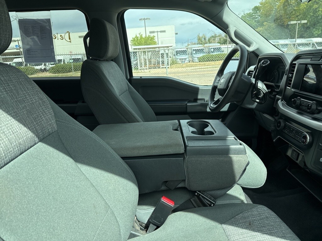 2023 Ford F-150 XLT photo 2