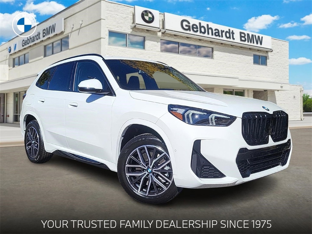2026 BMW X1 28i's photo