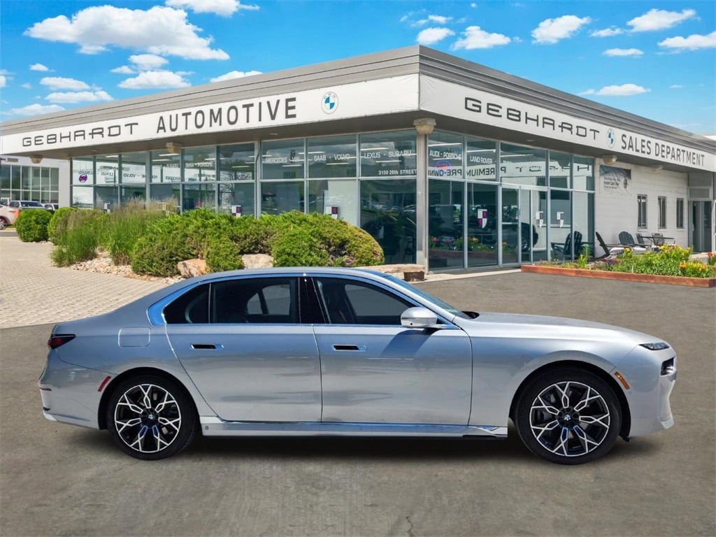 Image 4 of 2023 BMW i7 xDrive60 Sedan