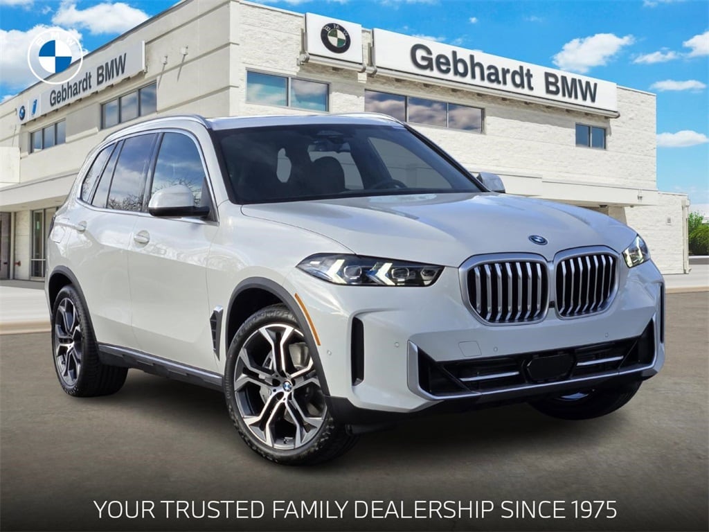 2026 BMW X5 50e's photo