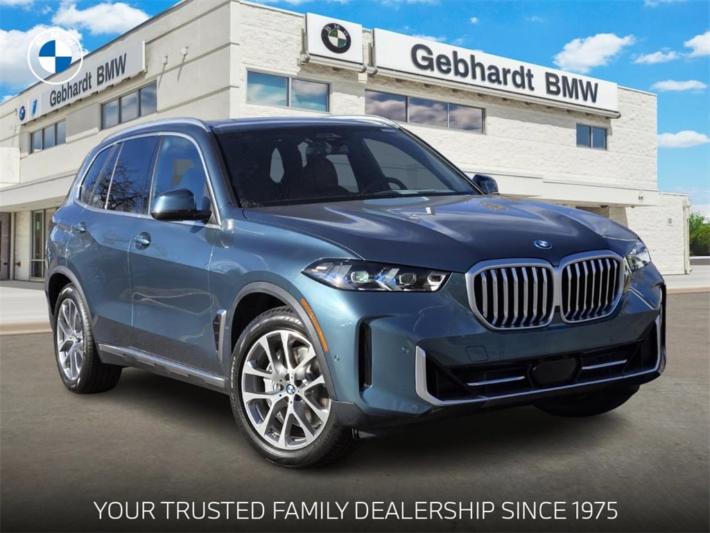 2026 BMW X5 50e's photo