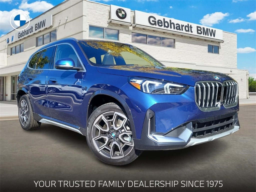 2025 BMW X1 28i's photo
