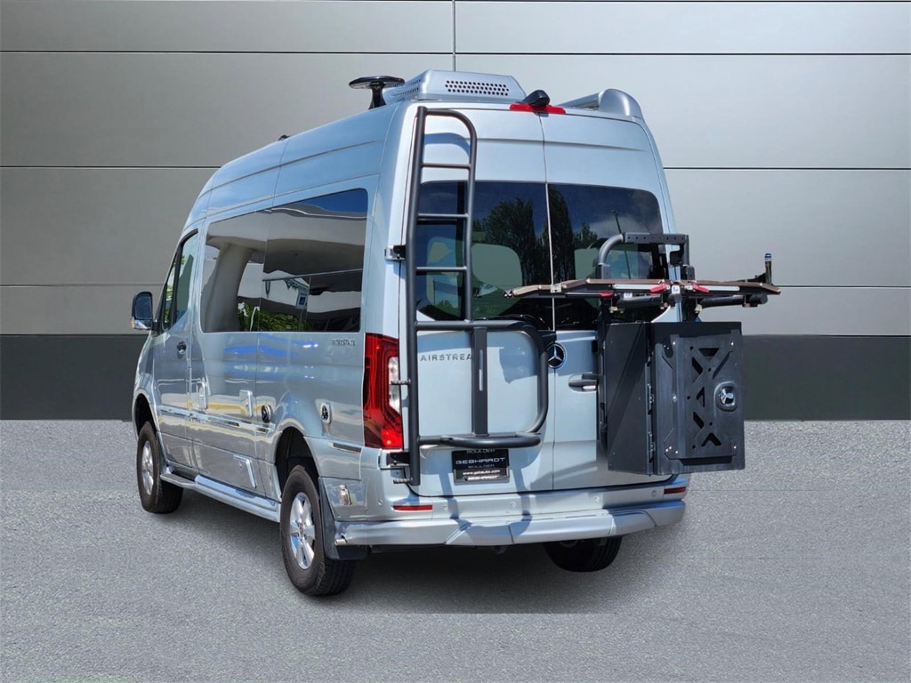 Image of 2021 Mercedes-Benz Sprinter 2500 Cargo 144 WB Van