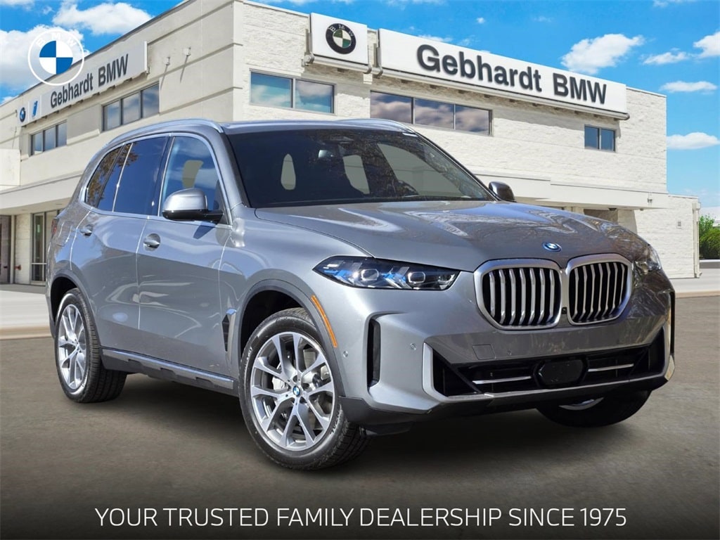 2026 BMW X5 50e's photo