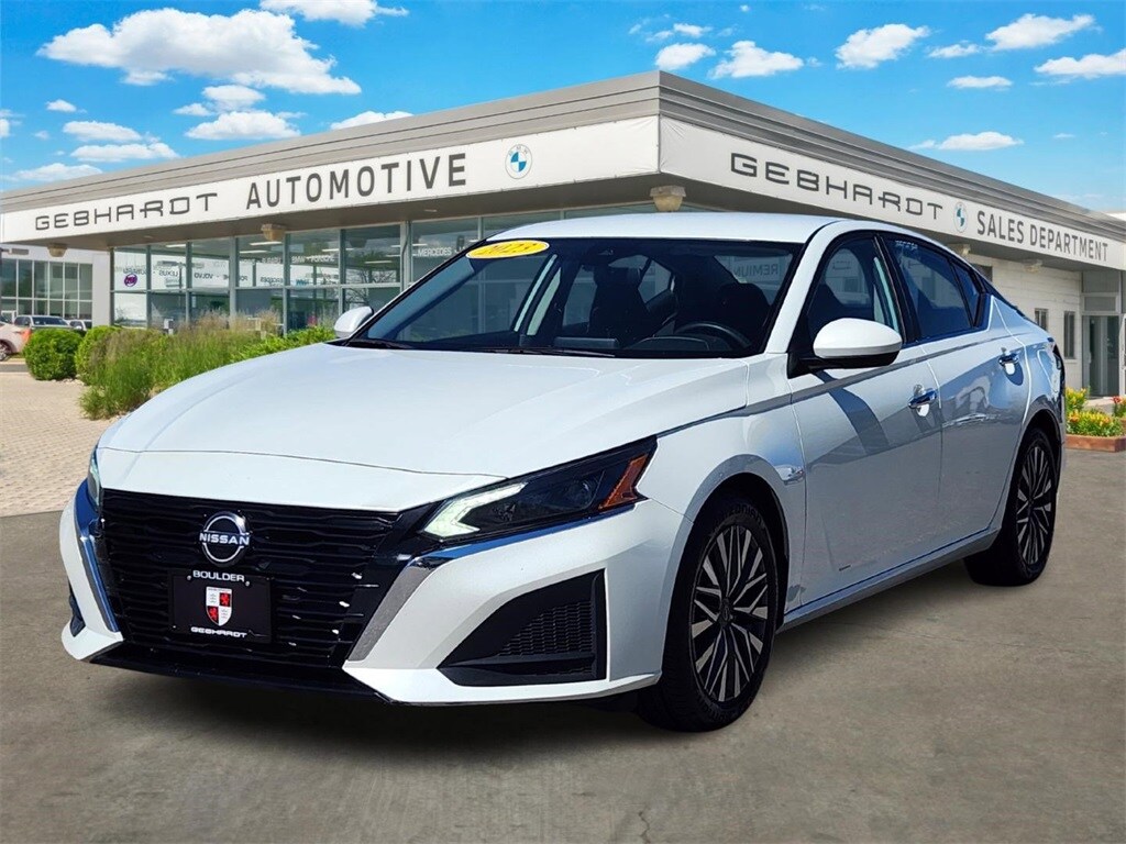 Used 2023 Nissan Altima 2.5 SV Sedan