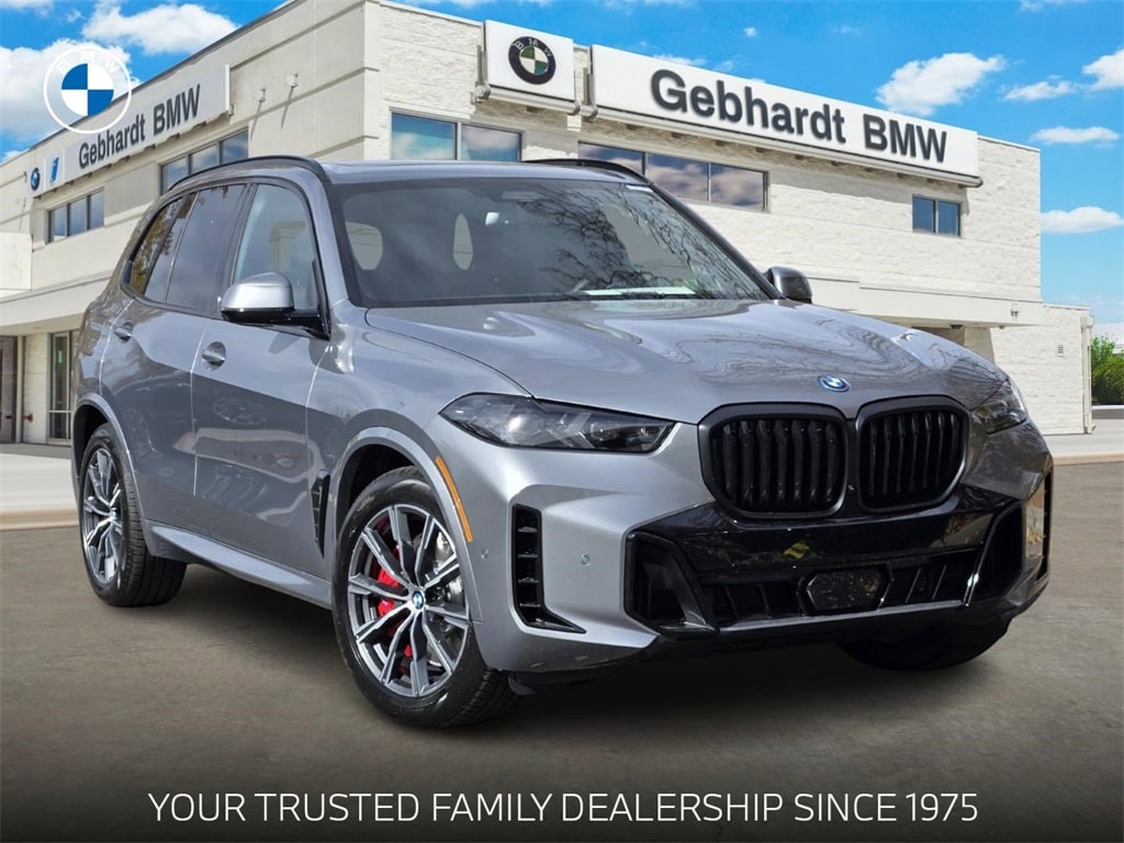 2026 BMW X5 50e's photo