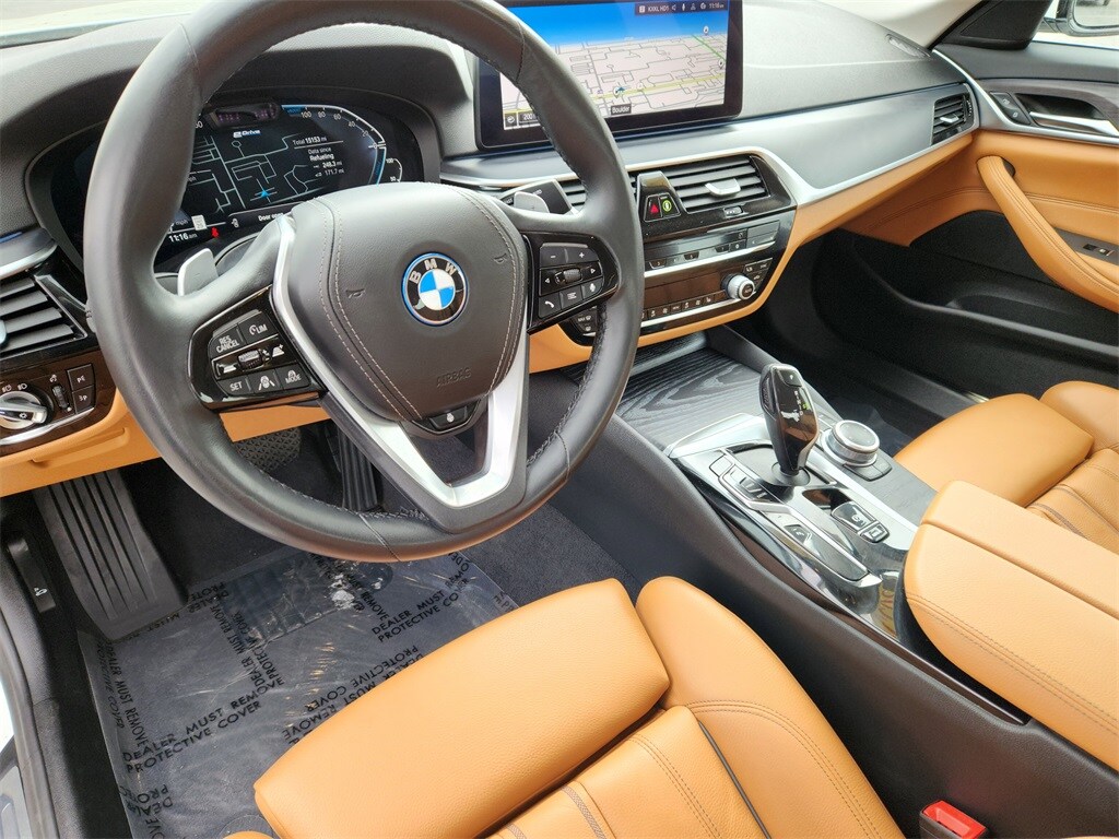 Image 8 of 2022 BMW 5 Series 530e Iperformance Sedan
