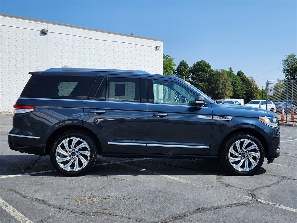 Image of 2024 Lincoln Navigator Premiere SUV