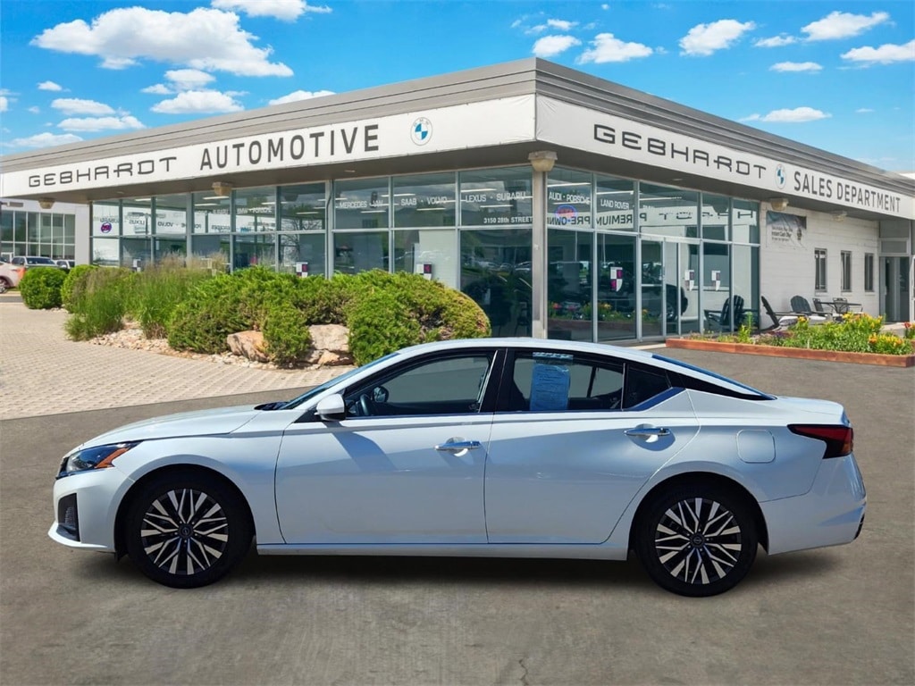 Used 2023 Nissan Altima 2.5 SV Sedan