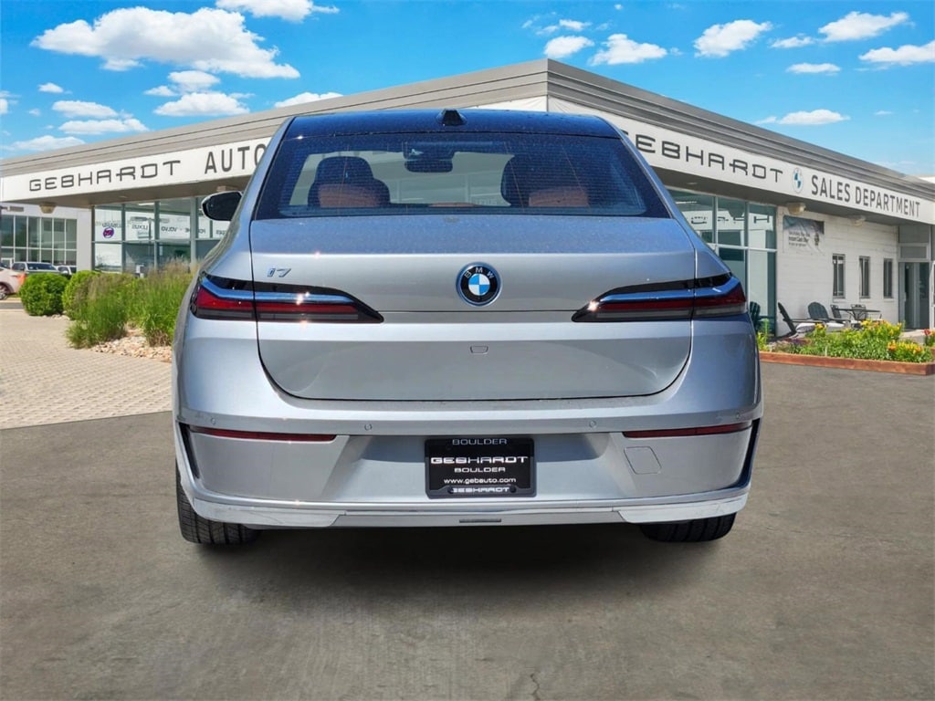 Image 6 of 2023 BMW i7 xDrive60 Sedan