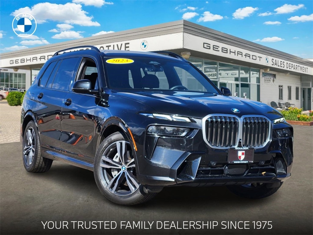 2023 BMW X7 40i's photo