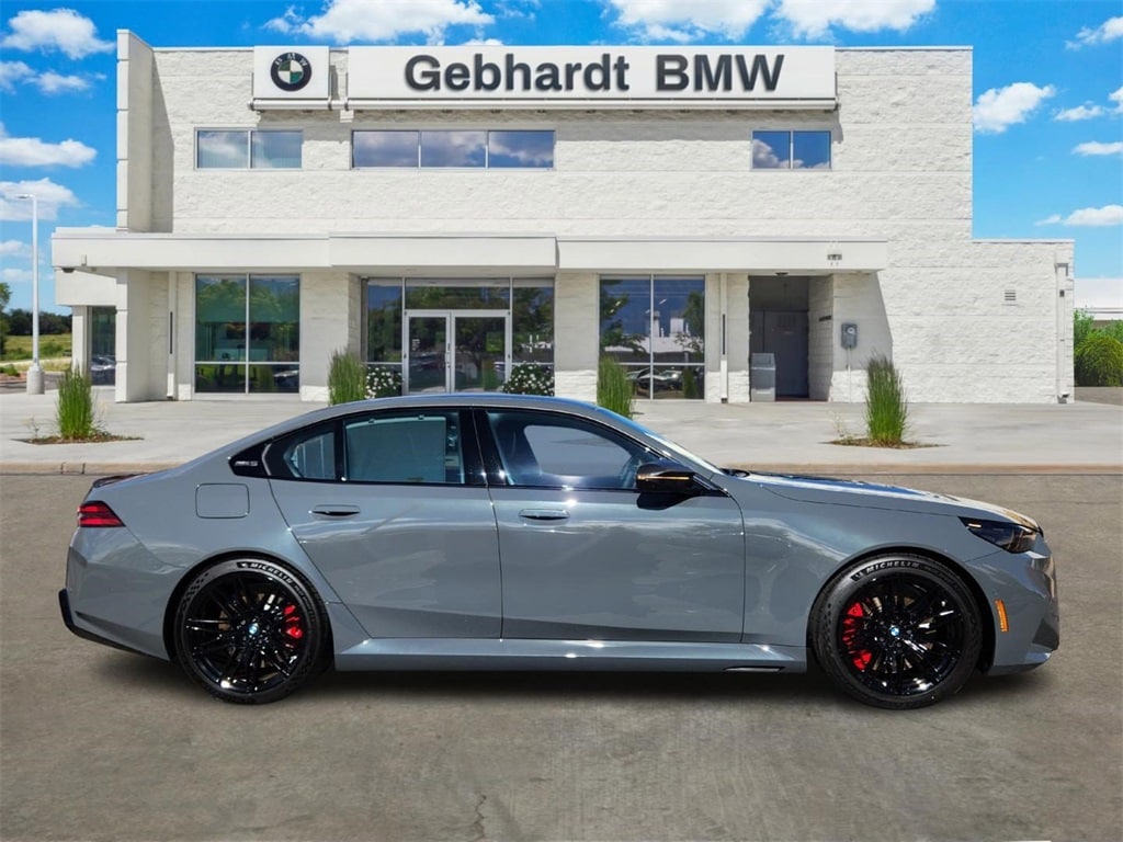 New 2026 BMW M5 Sedan