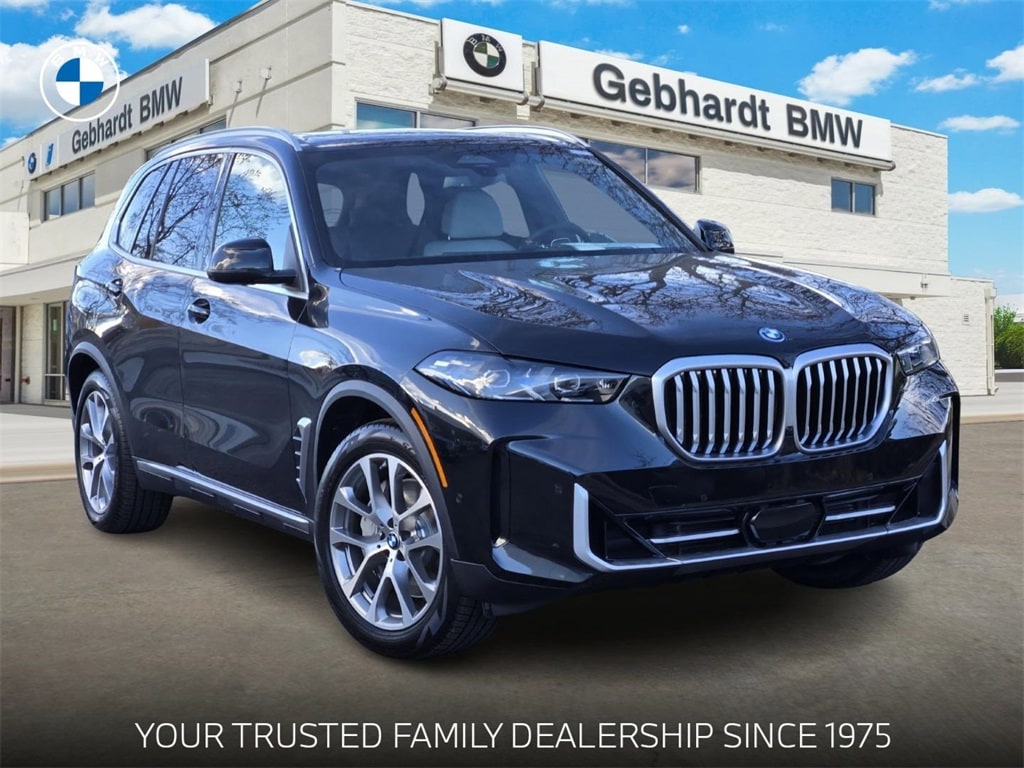 2026 BMW X5 50e's photo