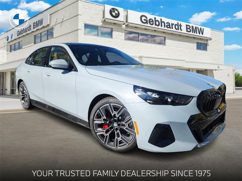 2026 BMW 5 Series 550e's photo