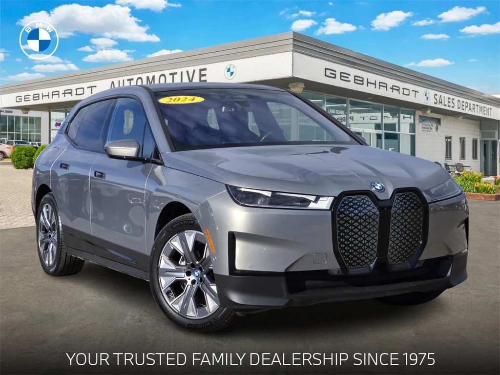 2024 BMW iX Base's photo