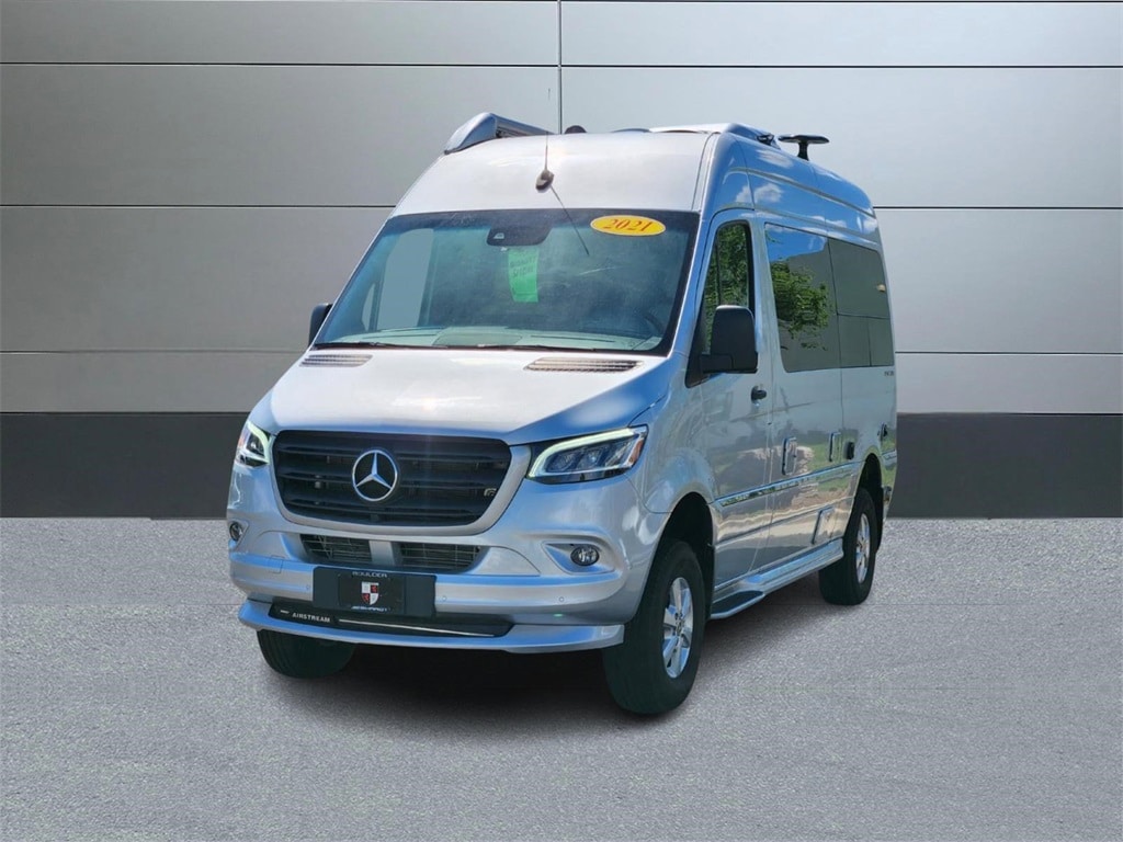 Image of 2021 Mercedes-Benz Sprinter 2500 Cargo 144 WB Van