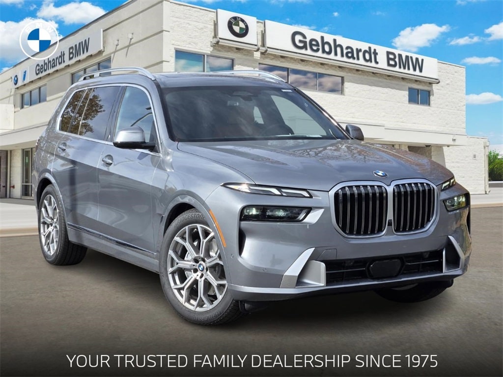 2026 BMW X7 40i's photo