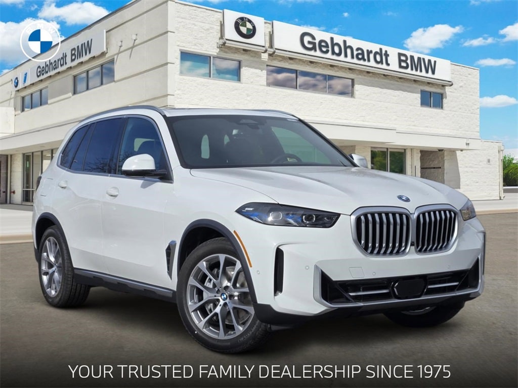 2026 BMW X5 50e's photo