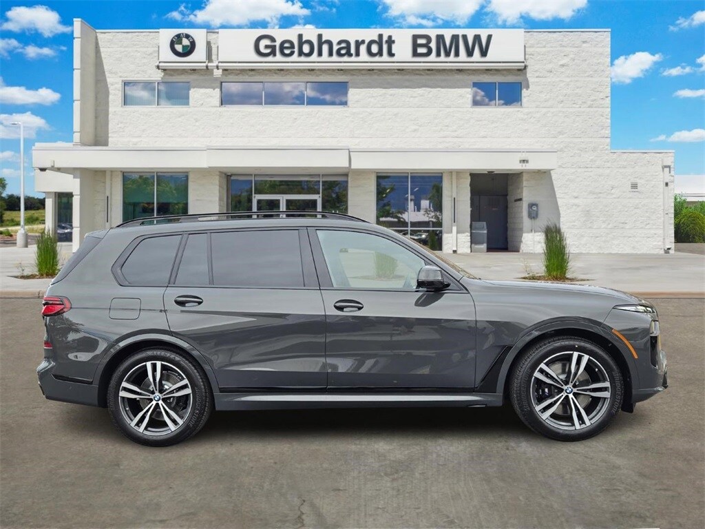 New 2026 BMW X7 xDrive40i SUV