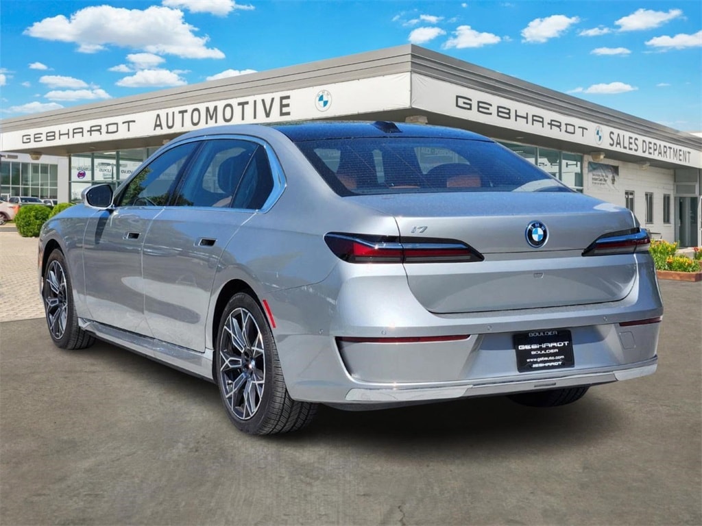 Image 5 of 2023 BMW i7 xDrive60 Sedan