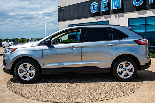 2024 Ford Edge SE photo 2