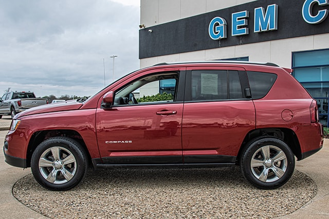 Used 2016 Jeep Compass Latitude with VIN 1C4NJDEBXGD758841 for sale in Quincy, IL