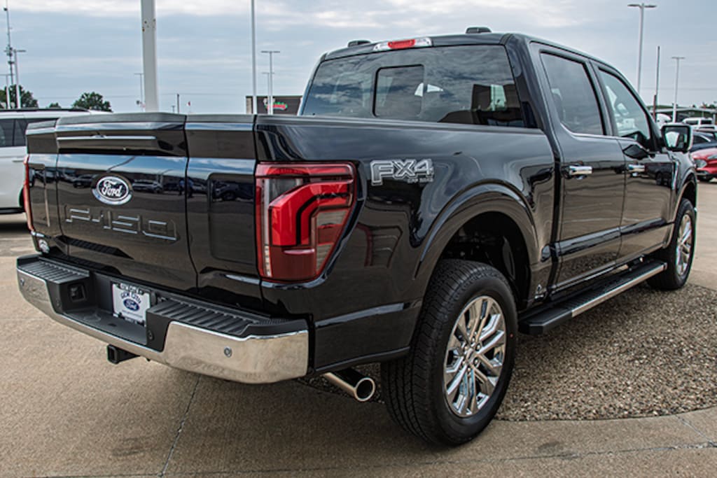 New 2025 Ford F-150 Lariat TRUCK