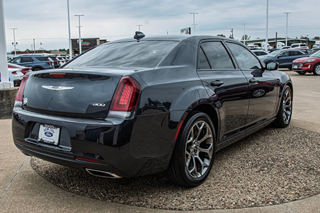 Used 2018 Chrysler 300 Touring Sedan