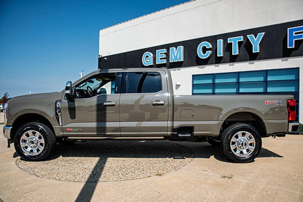 New 2026 Ford Super Duty F-350® Lariat® TRUCK