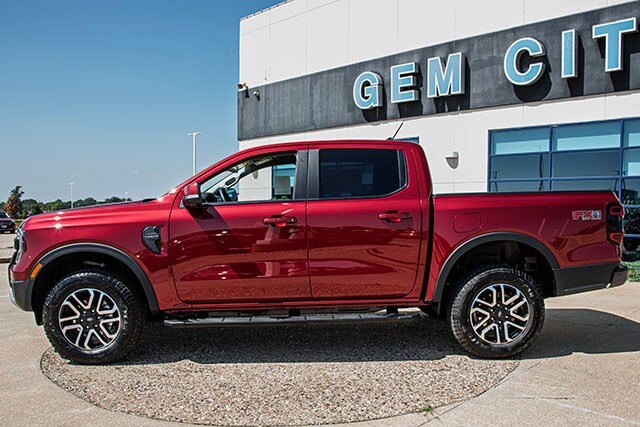 2025 Ford Ranger Lariat photo 2
