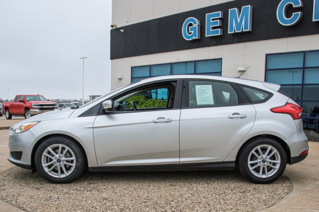 Used 2017 Ford Focus SE 200A Hatchback