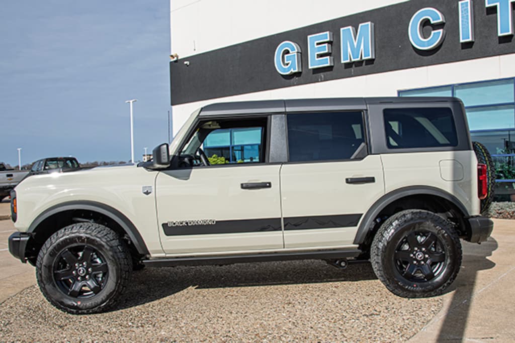 New 2025 Ford Bronco Big Bend SUV
