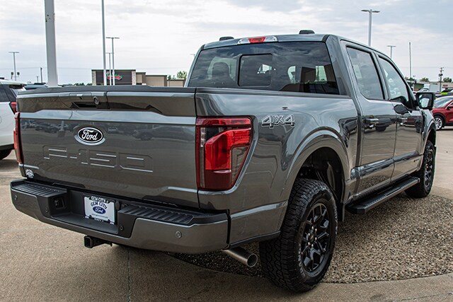 2025 Ford F-150 XLT photo 4