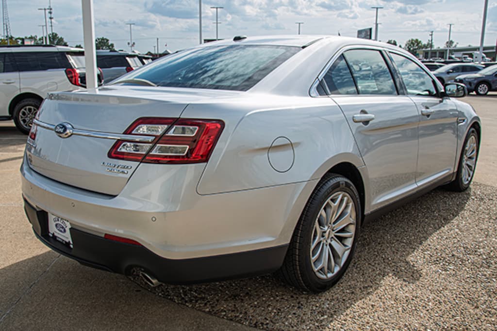 Used 2015 Ford Taurus Limited 300A Sedan
