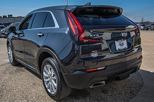 Used 2023 Cadillac XT4 Luxury with VIN 1GYFZBR42PF104802 for sale in Quincy, IL