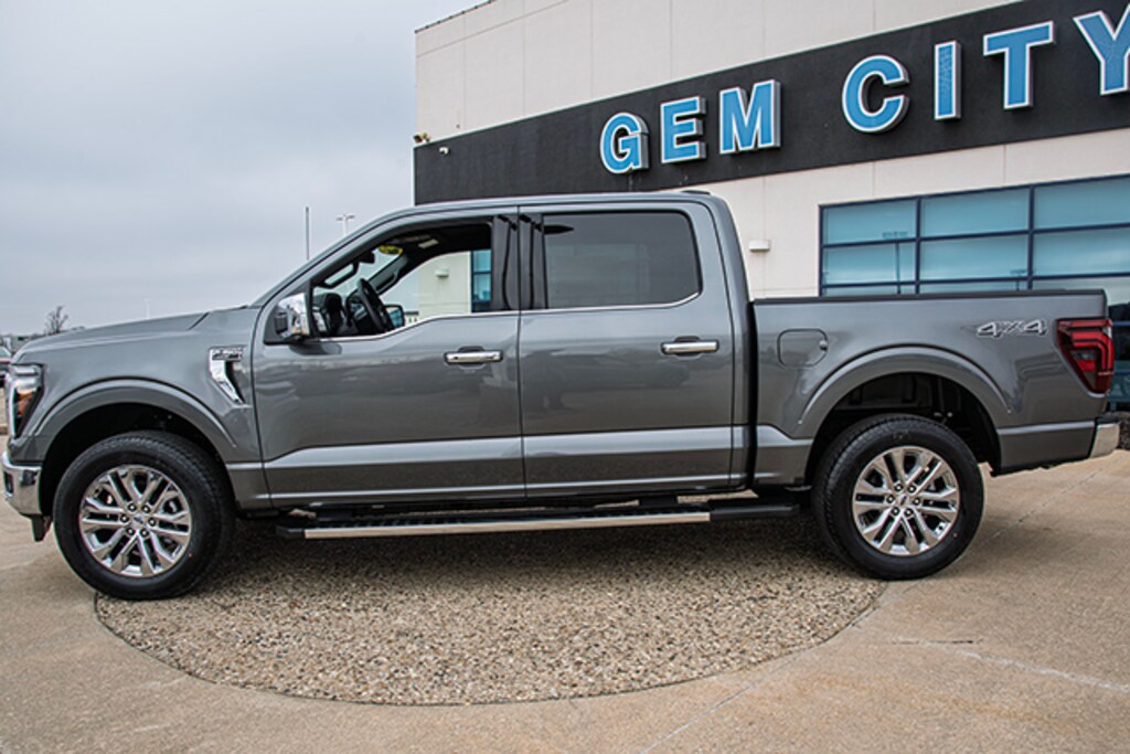 New 2025 Ford F-150 Lariat TRUCK