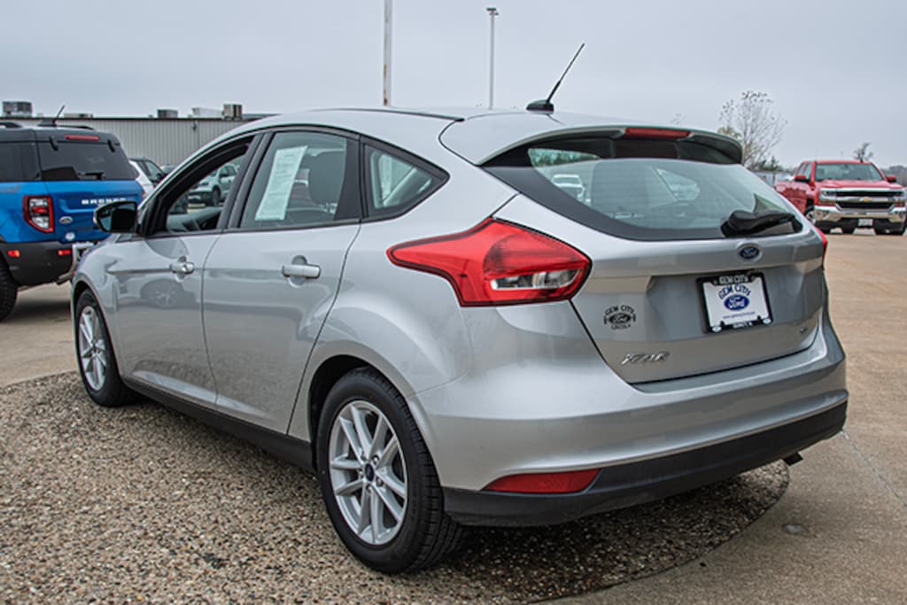 Used 2017 Ford Focus SE 200A Hatchback