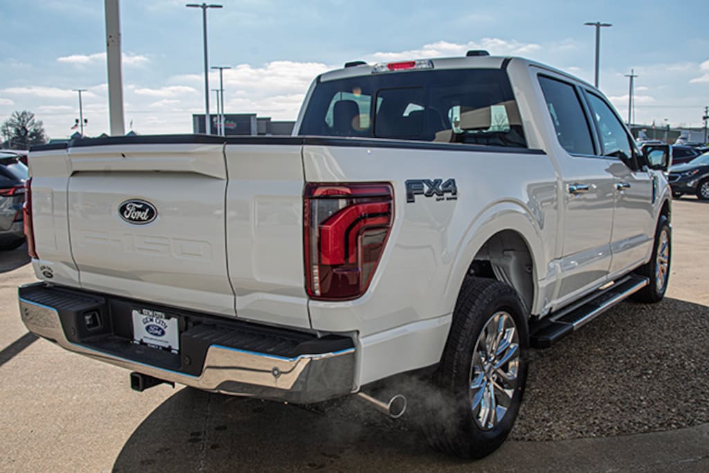 New 2025 Ford F-150 Lariat TRUCK