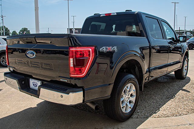 2023 Ford F-150 XLT photo 3