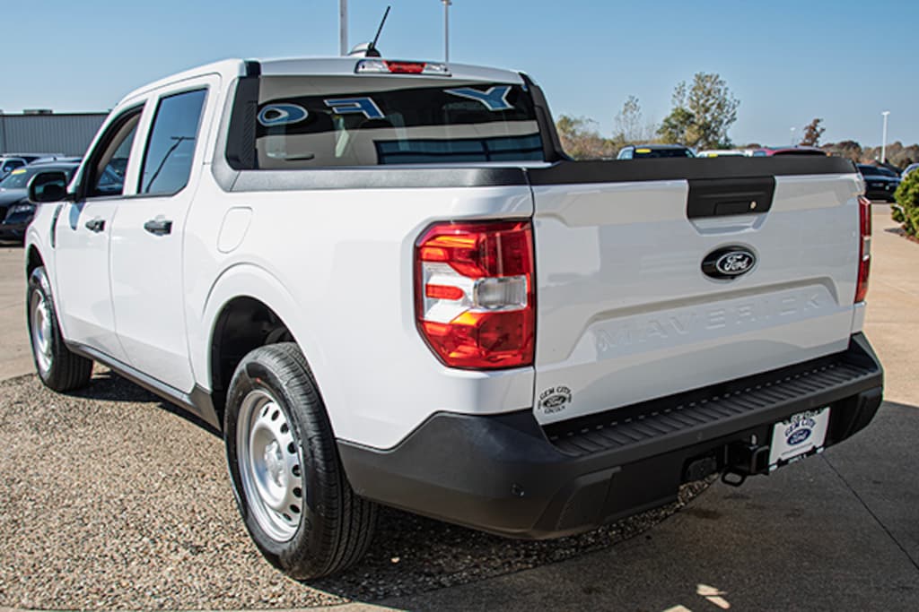 New 2025 Ford Maverick XL TRUCK