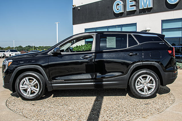Used 2024 GMC Terrain SLE SUV