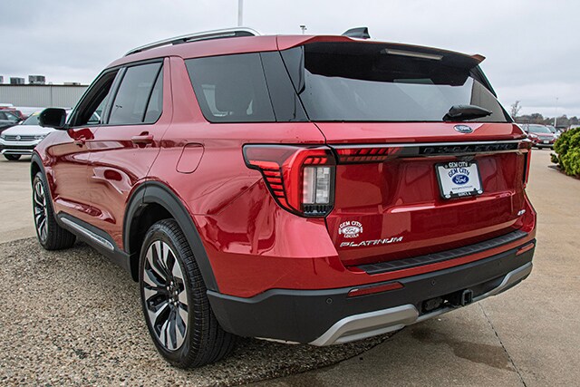 2026 Ford Explorer Platinum photo 3